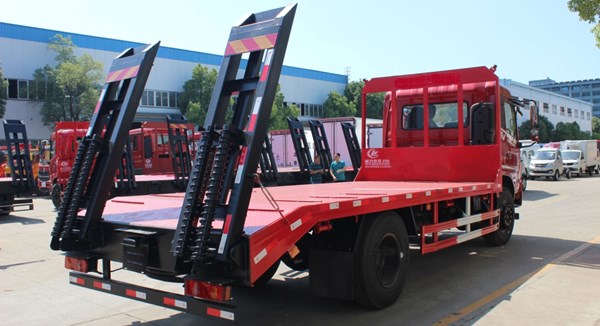 �����|�L(f��ng)D3V�Θ�ƽ���\(y��n)ݔ܇