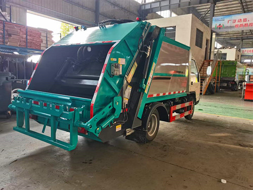 �{��4.8�����s����܇