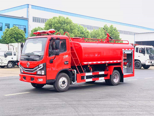 С����������4.5����ˮ܇